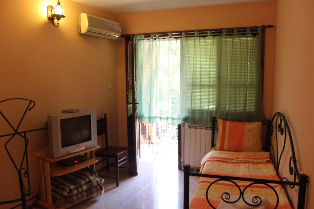 Guest House Chinarite Sandanski Rum bild