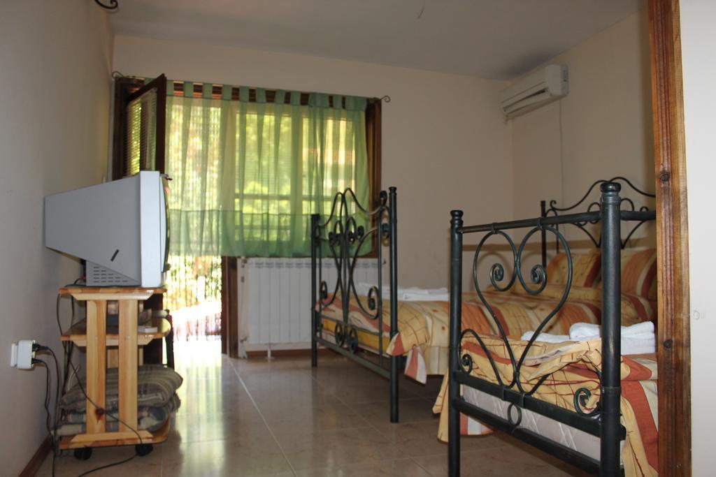Guest House Chinarite Sandanski Rum bild