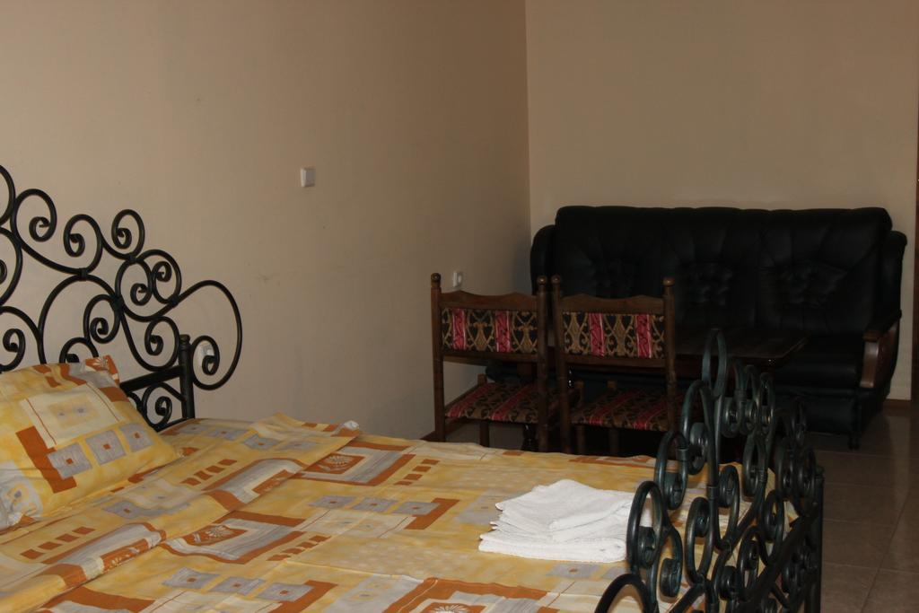 Guest House Chinarite Sandanski Rum bild