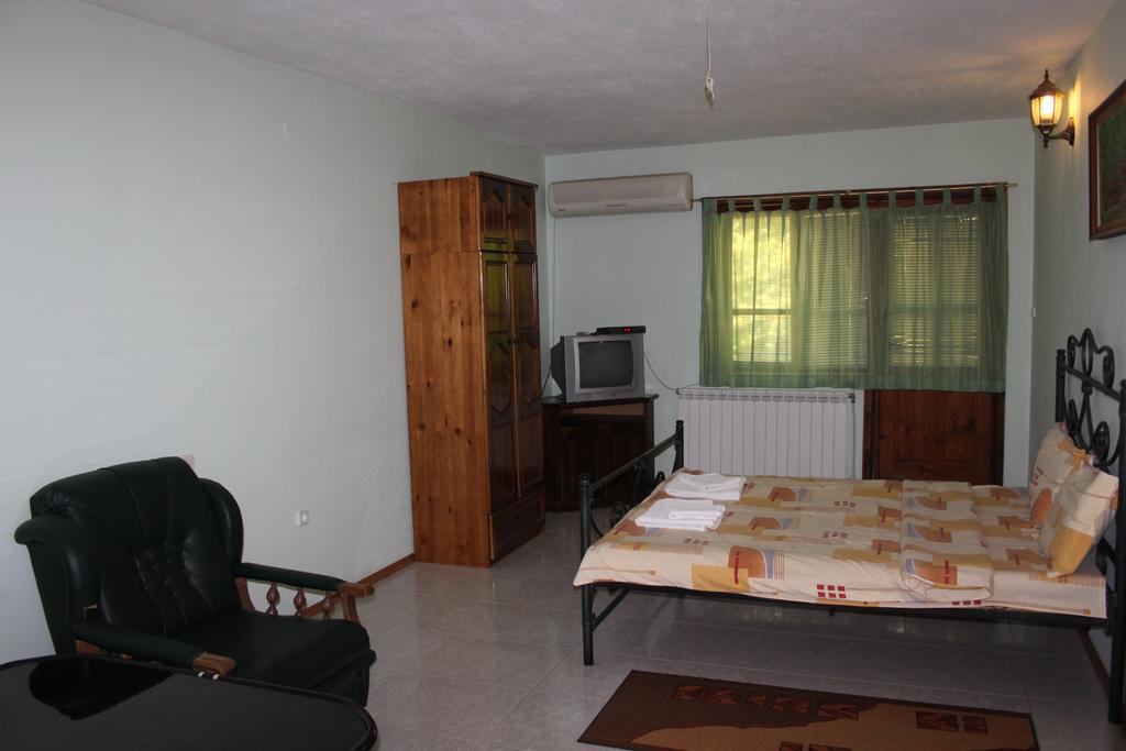 Guest House Chinarite Sandanski Rum bild
